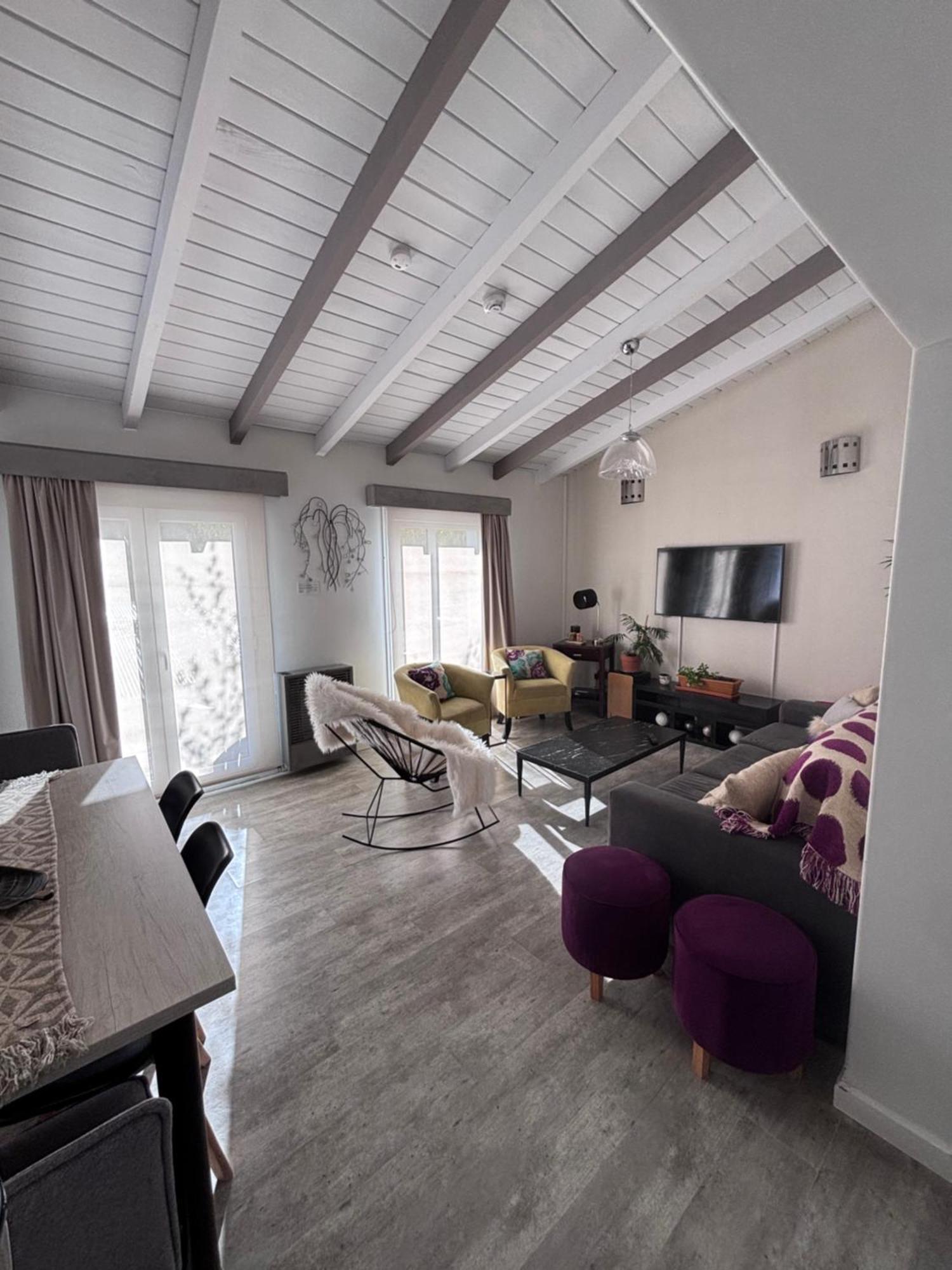 Tadasana House อูซัวยา ภายนอก รูปภาพ